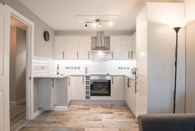 Finchley Contemporary 2 Bed Apartment + Parking Hendon Esterno foto